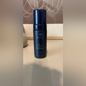 Monat moxie magnifying mousse